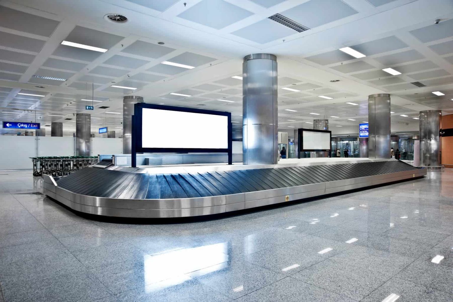 vancouver airport lost luggage